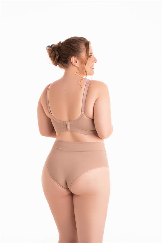 CALCINHA MODELO TANGA